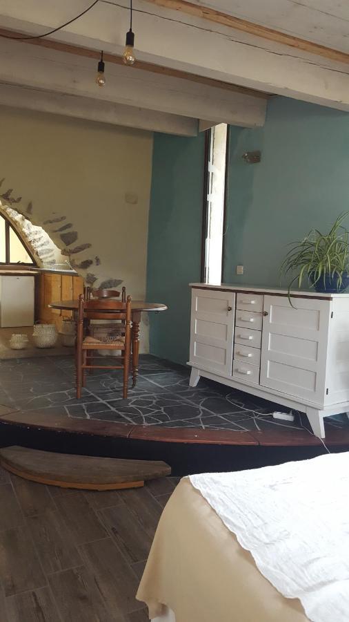 Gite Dans Ancienne Bergerie En Pleine Garrigue Fraissé-des-Corbières エクステリア 写真